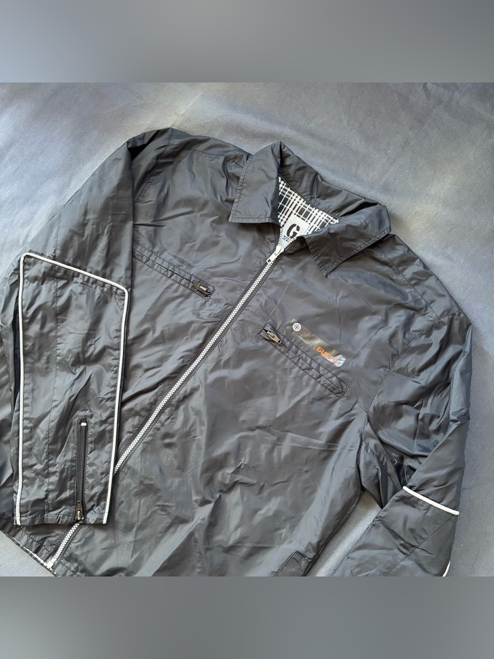 Vintage Guess Jeans Windbreaker Jacket Mens Size M Black Nylon Zip Plaid Lining